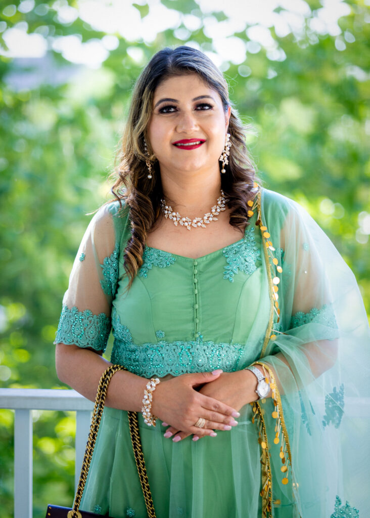 Manisha, founder and lead thread artist at A&A Threading